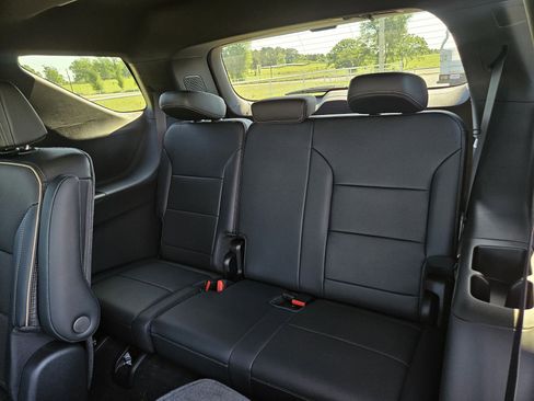 New 2026 Chevrolet Traverse High Country FWD image 28
