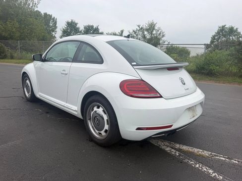 Used 2018 Volkswagen Beetle 2.0T FWD image 7