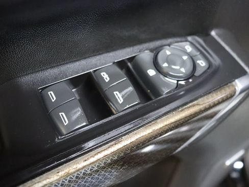 Used 2020 Chevrolet Silverado 1500 RST AWD/4WD image 38
