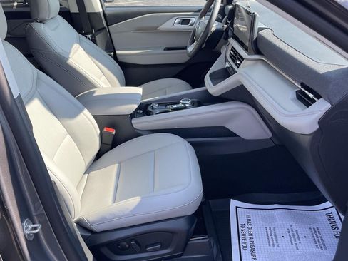 New 2026 Ford Explorer Active w/ Active Comfort Package AWD/4WD image 13