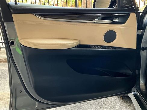 Used 2017 BMW X5 xDrive50i image 21