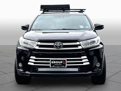 Used 2018 Toyota Highlander XLE AWD/4WD image 4