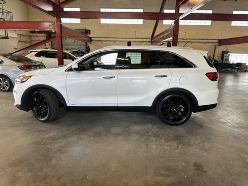 Used 2020 Kia Sorento EX AWD/4WD image 3