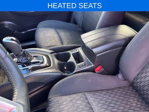 Used 2018 Nissan Rogue SV w/ Premium Package AWD/4WD image 4