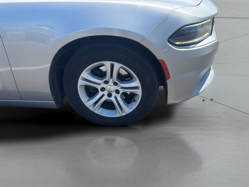 Used 2018 Dodge Charger SXT RWD image 34