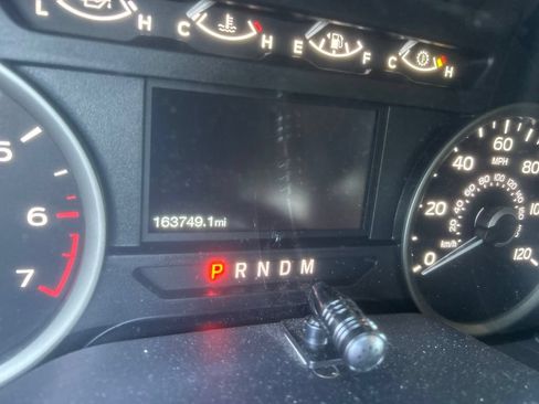 Used 2019 Ford F150 XLT w/ Equipment Group 302A Luxury AWD/4WD image 10