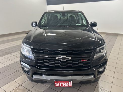 Used 2022 Chevrolet Colorado Z71 w/ Z71 Midnight Edition image 11