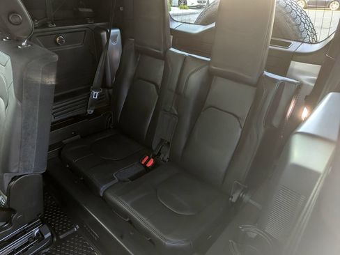 Used 2020 Land Rover Defender 110 X AWD/4WD image 44