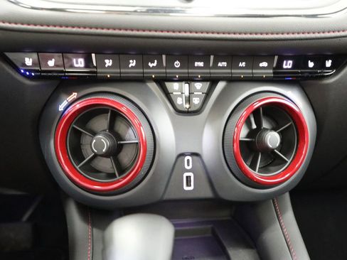 Used 2024 Chevrolet Blazer RS w/ Driver Confidence II Package AWD/4WD image 6