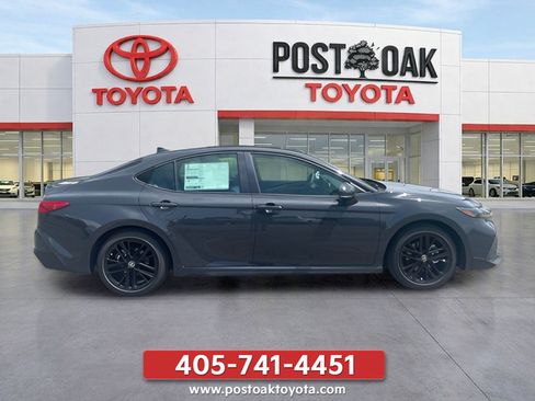 New 2026 Toyota Camry SE w/ Convenience Package FWD image 10