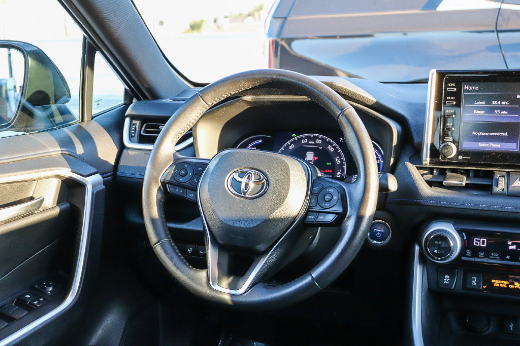 Used 2021 Toyota RAV4 XSE w/ XSE Grade Weather Package AWD/4WD image 17