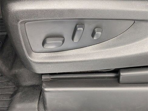 Used 2020 Chevrolet Suburban LT image 15