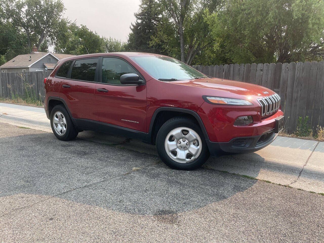 Used 2016 Jeep Cherokee Sport AWD/4WD image 1