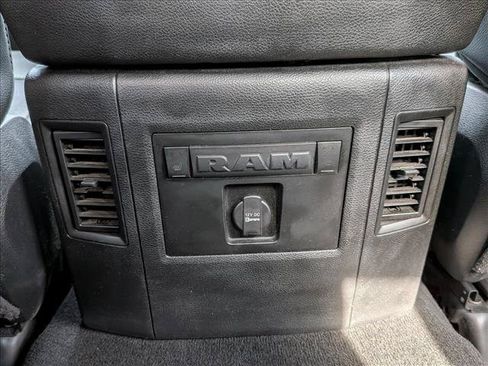 Used 2014 RAM 1500 Laramie w/ Convenience Group AWD/4WD image 15