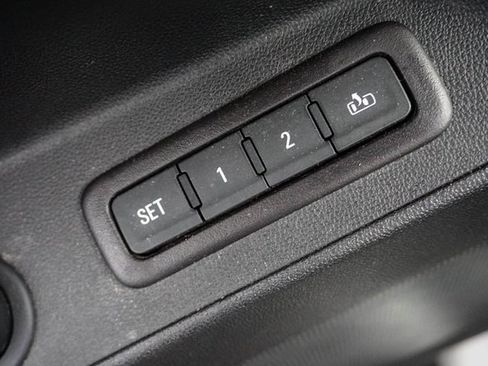 Used 2021 Chevrolet Equinox Premier image 7