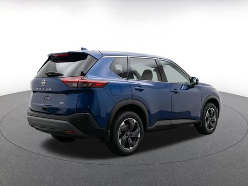 Used 2025 Nissan Rogue SV AWD/4WD image 11