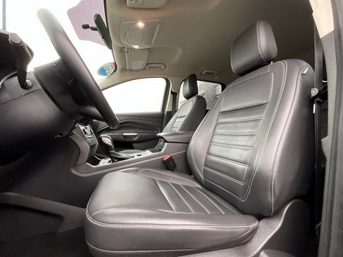 Used 2019 Ford Escape SEL image 12