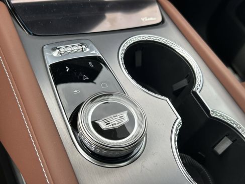 New 2026 Cadillac Vistiq Platinum image 25