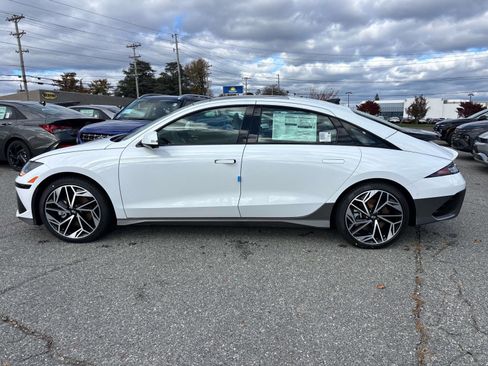 New 2025 Hyundai Ioniq 6 Limited image 2