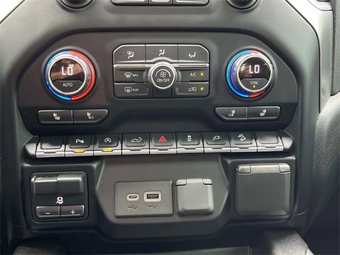 Used 2021 Chevrolet Silverado 1500 LT Trail Boss w/ Convenience Package II image 20