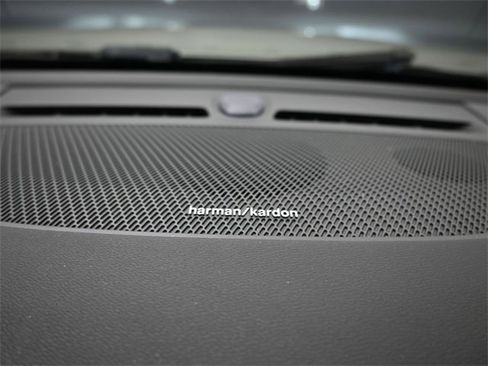 Used 2023 Volvo XC40 B5 Plus w/ Driver Assist Package image 30