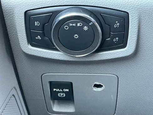 Used 2020 Ford F150 XLT image 34