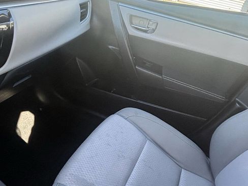 Used 2015 Toyota Corolla LE image 16