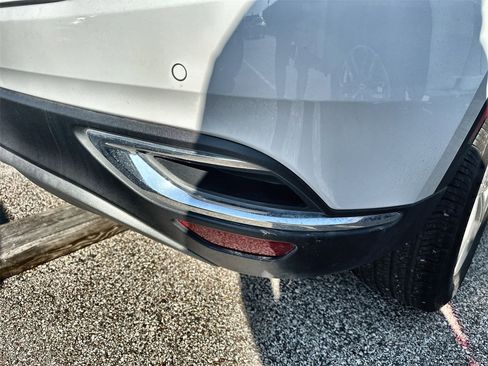 Used 2022 Buick Envision Preferred image 9