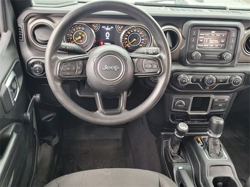 Used 2021 Jeep Gladiator Sport image 10