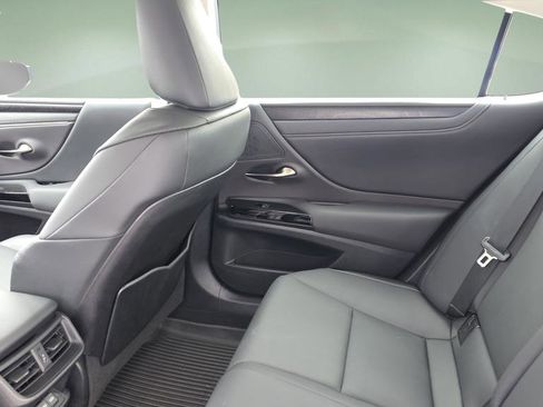 Certified 2023 Lexus ES 350 w/ Premium Package image 16