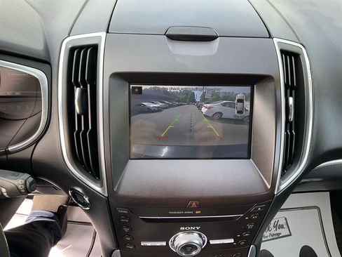 Used 2017 Ford Edge Titanium w/ Equipment Group 301A AWD/4WD image 35