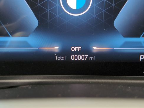 Used 2025 BMW 330i Sedan w/ Convenience Package image 17