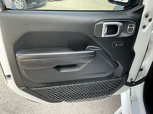 Used 2018 Jeep Wrangler Unlimited Sport S image 16