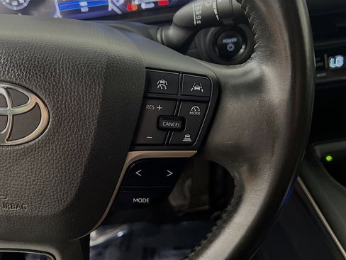 Used 2023 Toyota Crown XLE image 20