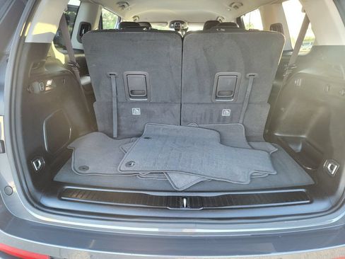 Used 2023 Jeep Grand Cherokee L Limited w/ Luxury Tech Group II RWD image 17