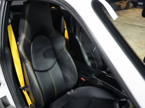 Used 2013 Porsche 911 Turbo S image 57