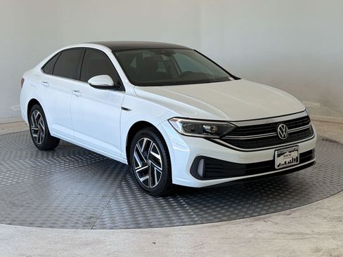Used 2023 Volkswagen Jetta SEL FWD image 7
