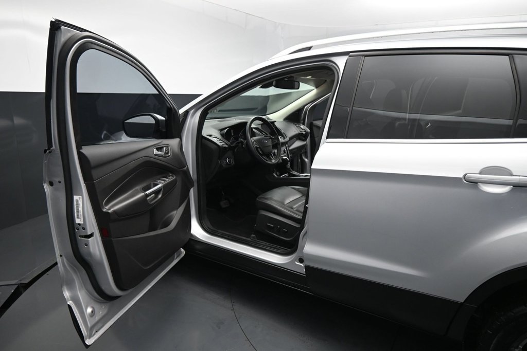 Used 2017 Ford Escape Titanium FWD image 8