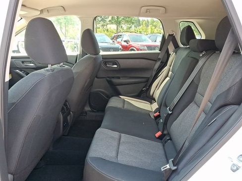 Certified 2026 Nissan Rogue SV FWD image 12