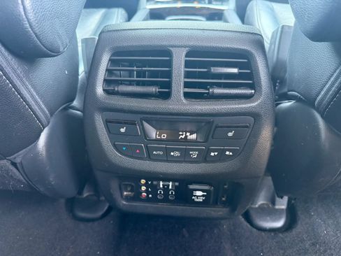 Used 2016 Honda Pilot Elite image 23