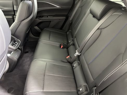 Used 2024 Cadillac Lyriq Luxury RWD image 28