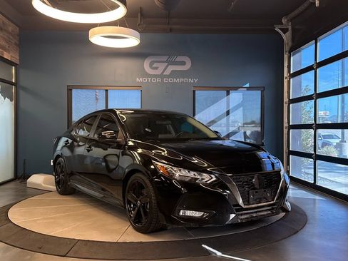 Used 2022 Nissan Sentra SR FWD image 1