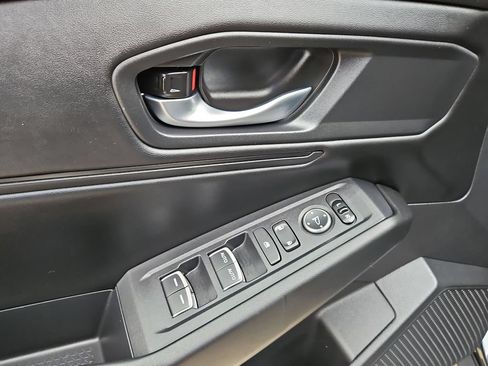 Used 2025 Honda Accord SE image 13