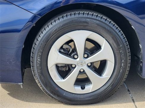 Used 2013 Toyota Prius Two image 22