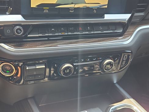 Certified 2026 Chevrolet Silverado 1500 LT Trail Boss w/ Convenience Package II AWD/4WD image 21