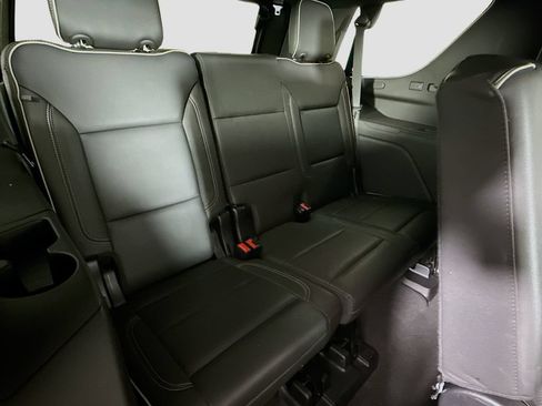 Used 2023 GMC Yukon SLT AWD/4WD image 28
