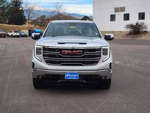Used 2022 GMC Sierra 1500 SLT w/ SLT Convenience Package image 5