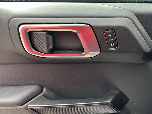 Used 2025 Ford Bronco Outer Banks AWD/4WD image 9