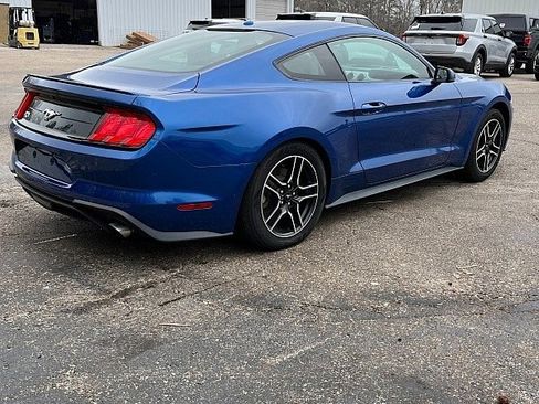 Used 2018 Ford Mustang Premium image 7