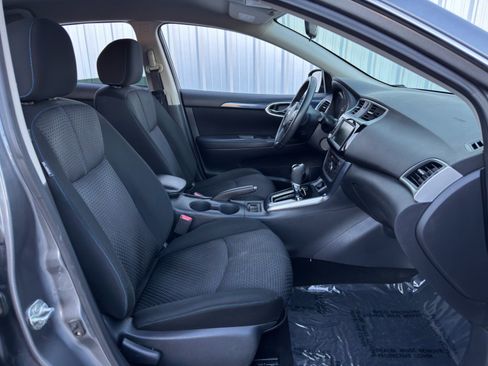 Used 2019 Nissan Sentra SR w/ Exterior Package image 14